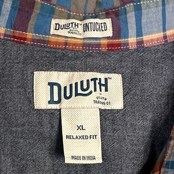 Duluth Trading Untucked Short Sleeve Blue and Red Check Relaxed Fit Shirt XL - Picture 8 of 9